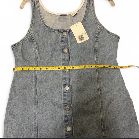 Levi's Light Blue Denim Shirt - Picture 5 of 9